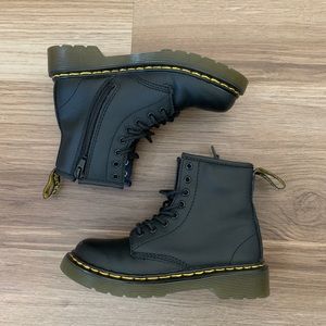 BRAND NEW Kids Dr. Martens Size (US 13 Little Kid)